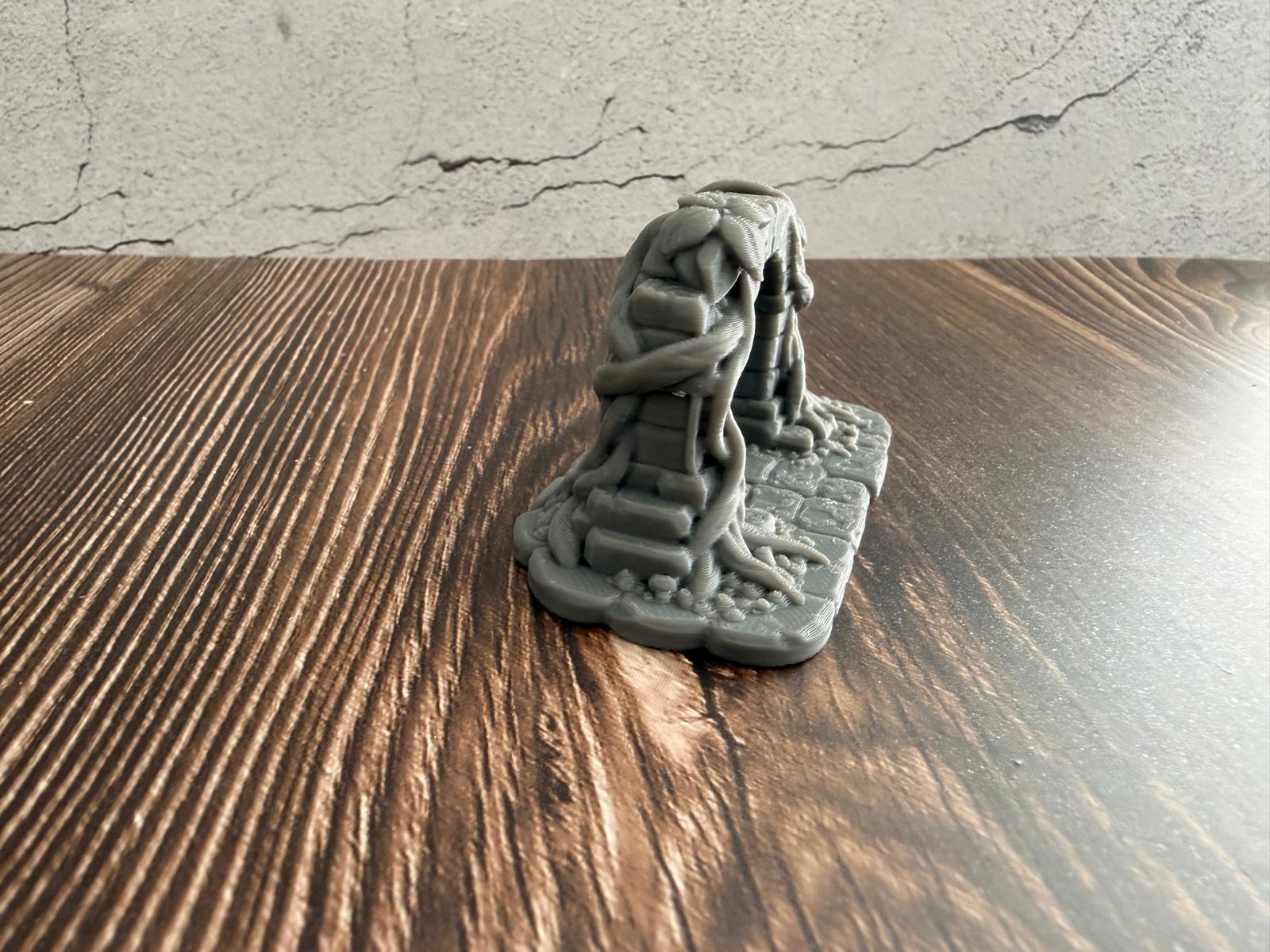 Verwachsener Dschungel-Torbogen